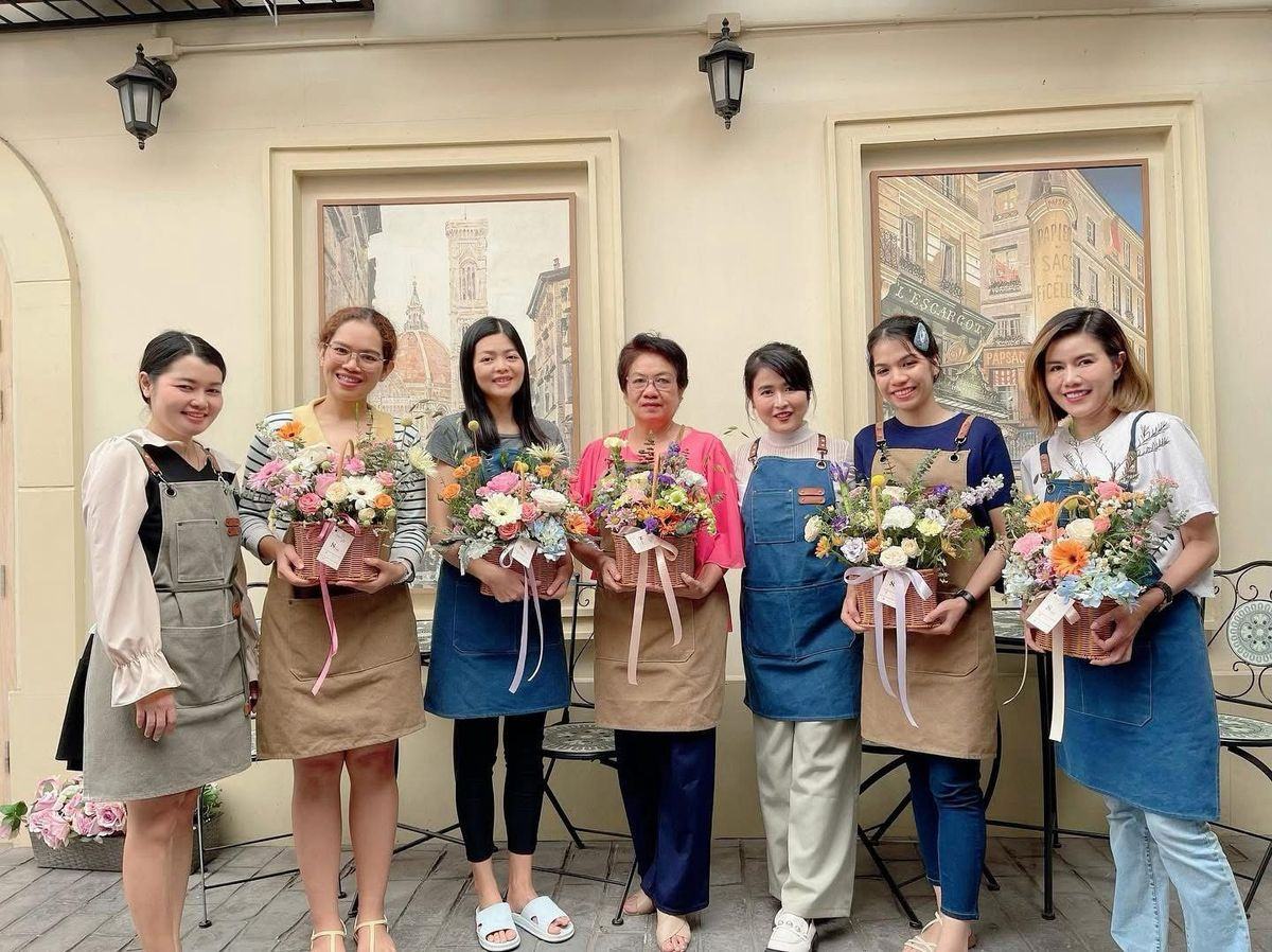 เวิร์กช็อปจัดดอกไม้แบบกลุ่ม